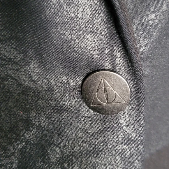 Harry Potter Deathly Hallows Jacket - Picture 7 of 10